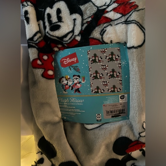 Disneys Christmas Mickey & Minnie 🥰🎄 - Picture 2 of 8